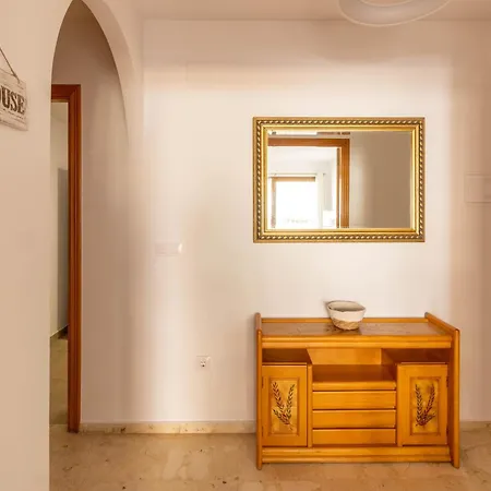 Beachfleming Apartment